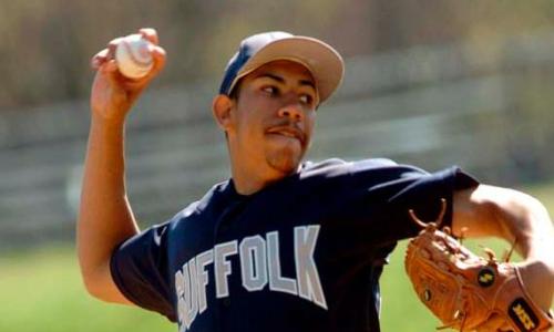 Mendez Lifts Baseball to 7-1 Victory