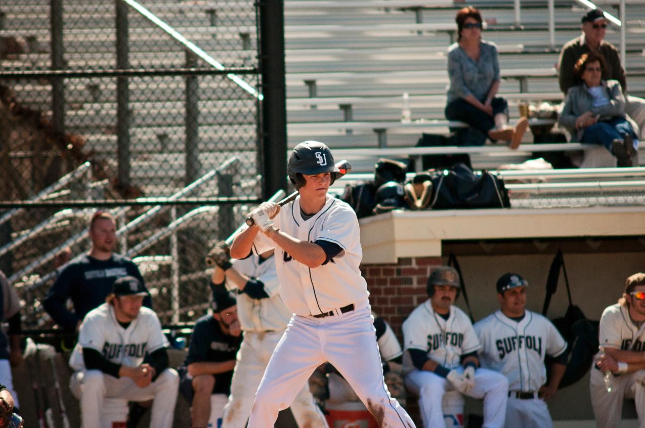 Baseball Sweeps Plattsburgh State on Monday