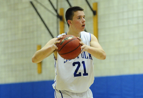 Rivier Tops Suffolk 72-58