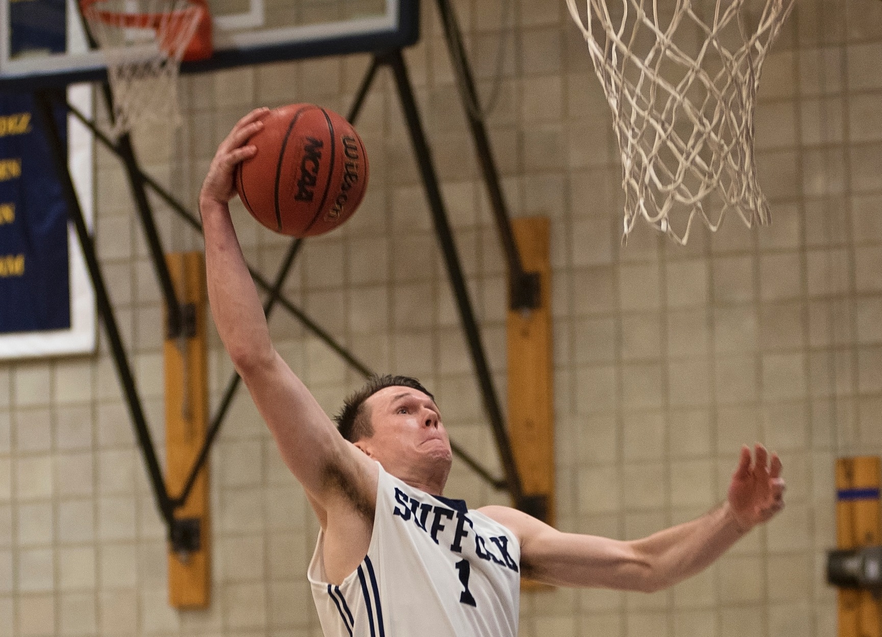 Men&rsquo;s Basketball Shoots Past Rivier, 79-45