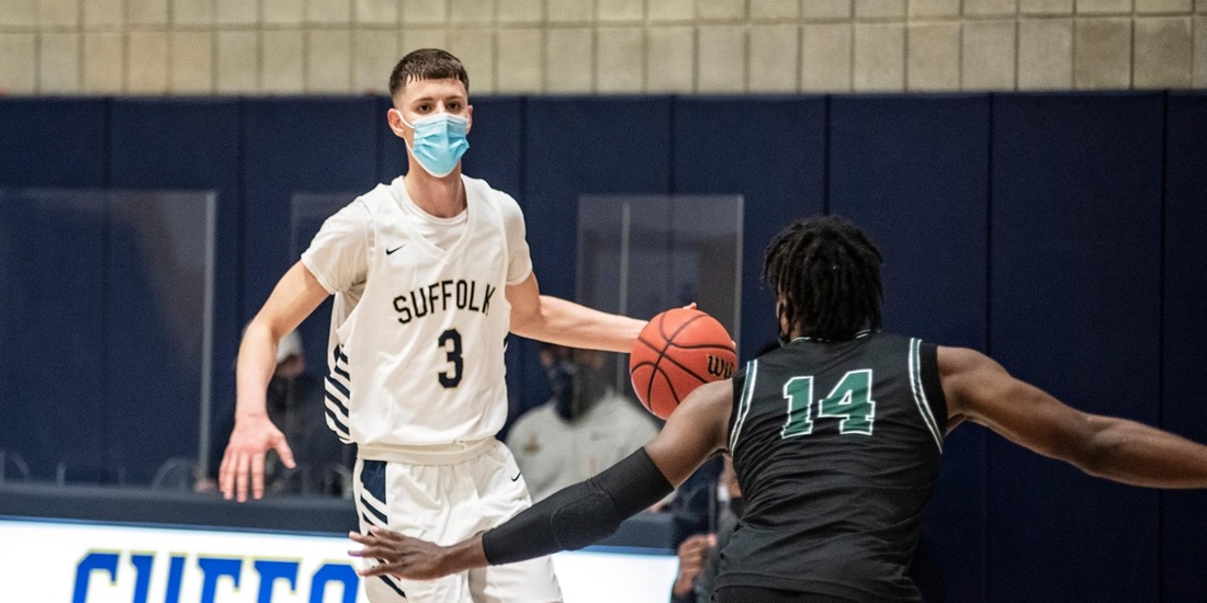 Men&rsquo;s Basketball Surprises No. 11 Tufts, 90-81, in Home Opener&nbsp;