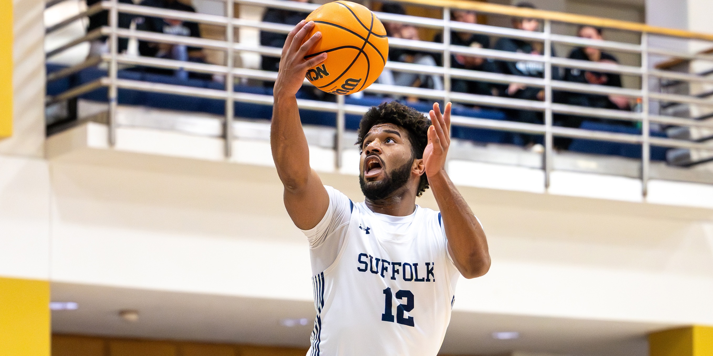 Men&rsquo;s Basketball Outlasts Hartford, 70-68