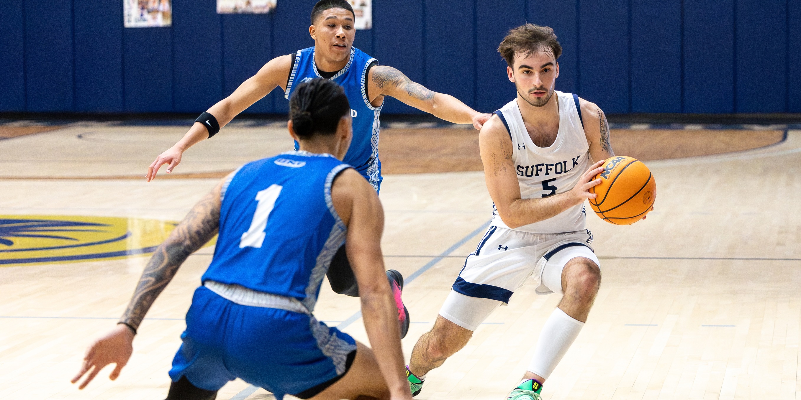 Men&rsquo;s Basketball Storms Past UNE, 84-55