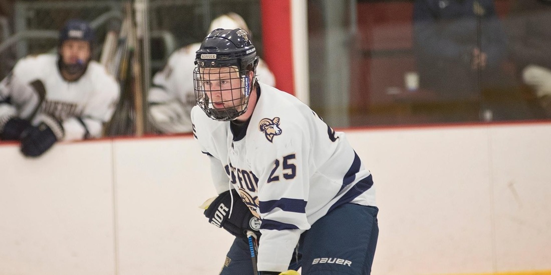 Men&rsquo;s Hockey Looks to Sweep Series with WNE in Rematch Saturday