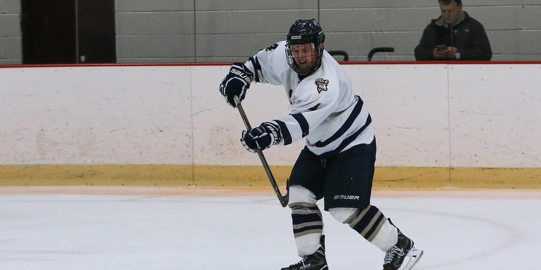 UNE Halts Men&rsquo;s Hockey Streak, 7-2