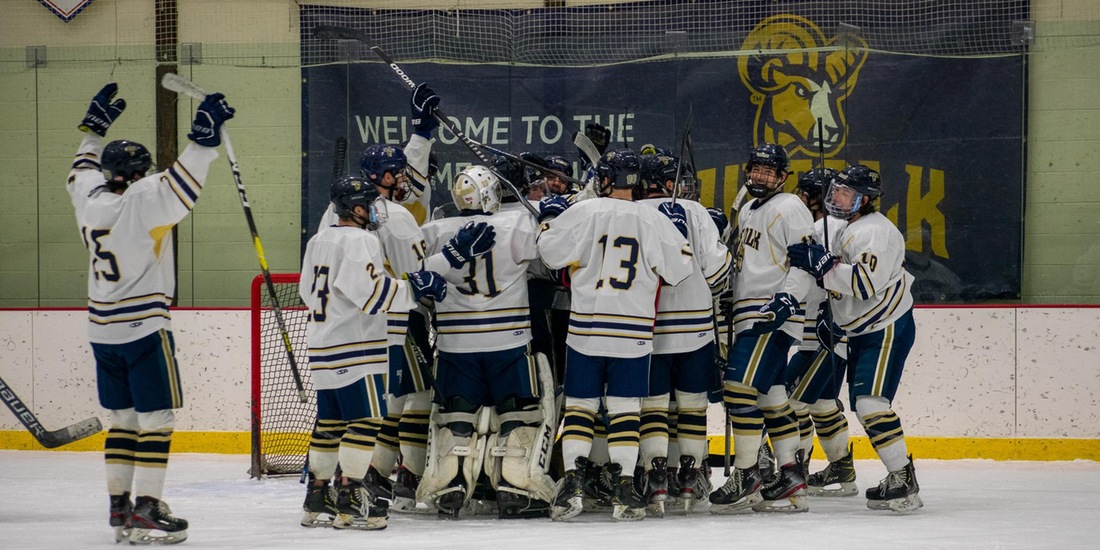 Men&rsquo;s Hockey Stuns No. 14 Endicott, 3-2