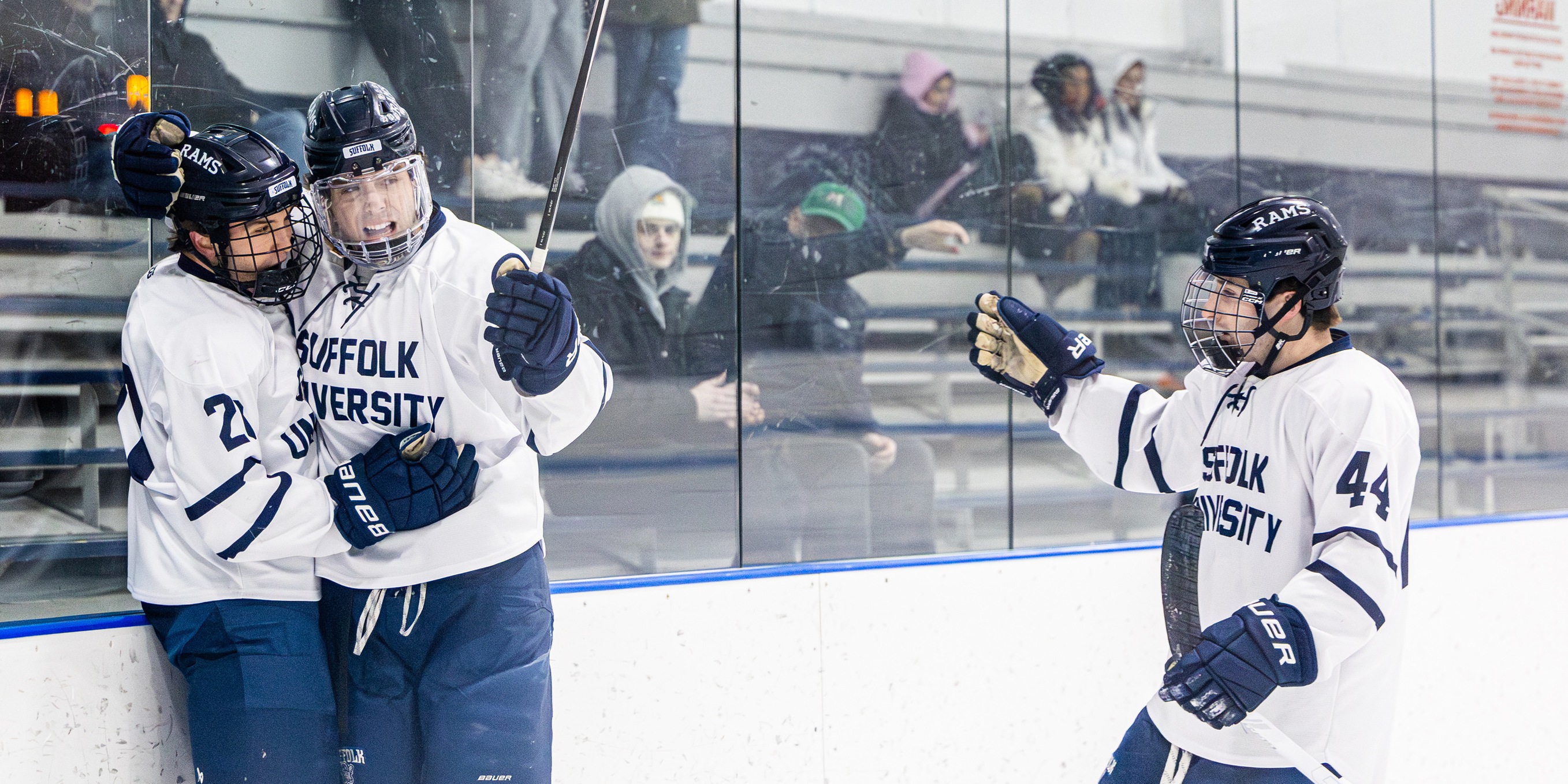 Men&rsquo;s Hockey Takes Seventh Straight, Holds off FSU, 4-3&nbsp;