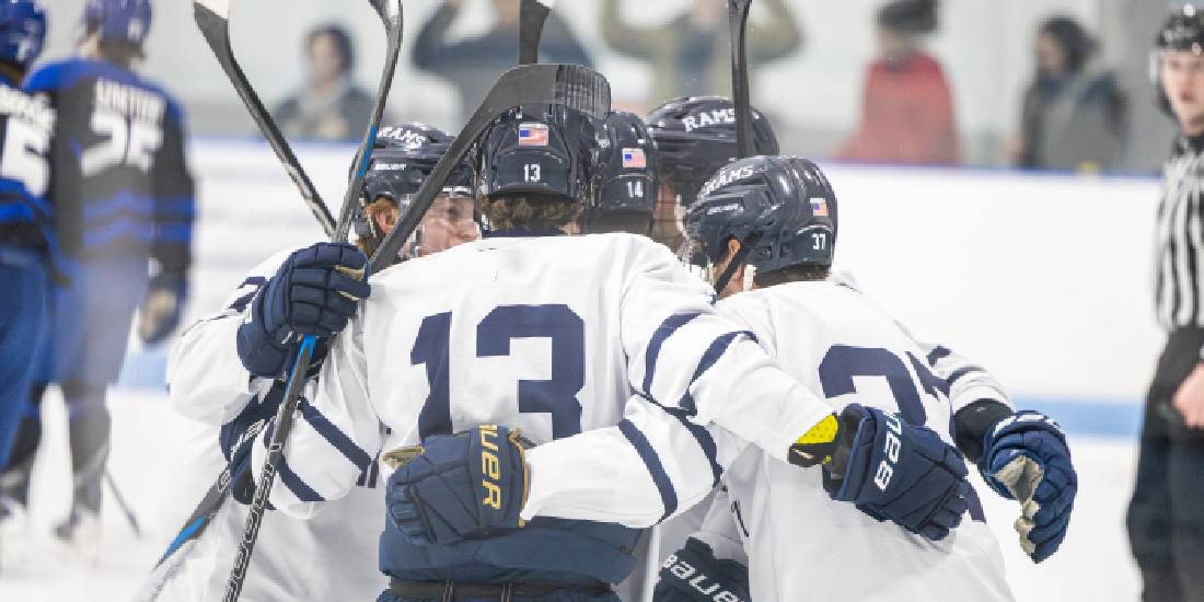 Leonard Nets OT Winner, Men's Hockey Earns Eighth Straight in 3-2 Win Over WNE