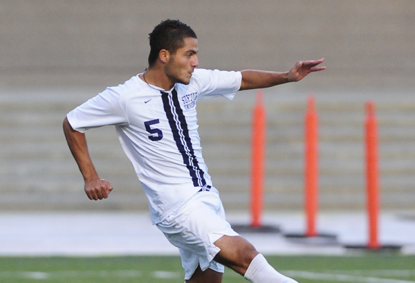 Men's Soccer Top Emerson, 6-4