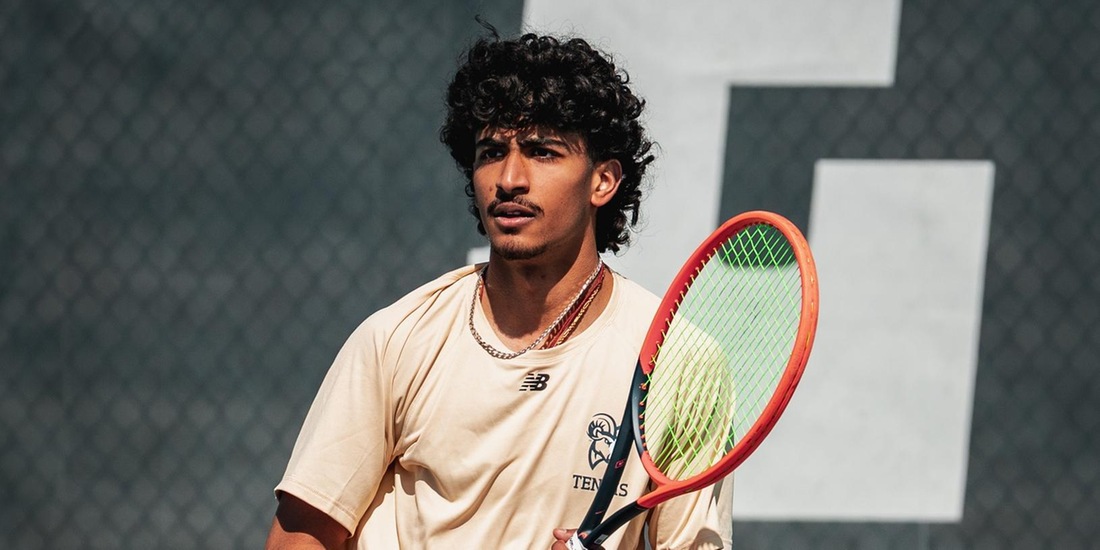Men&rsquo;s Tennis Tops UNE, 4-3