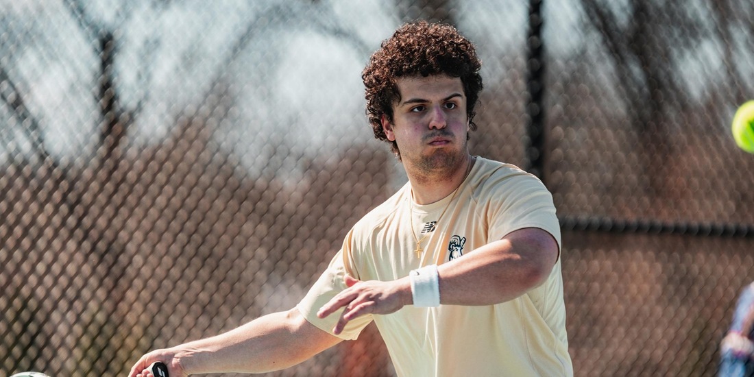 Men&rsquo;s Tennis Halted by Hartford, 5-2