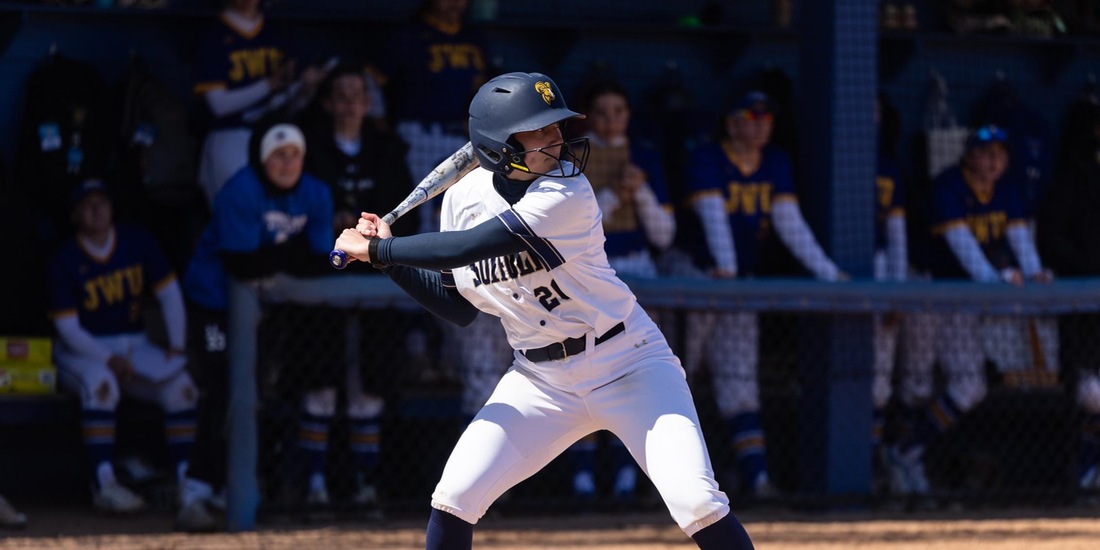 Softball Slips to Endicott in Game One, 7-3