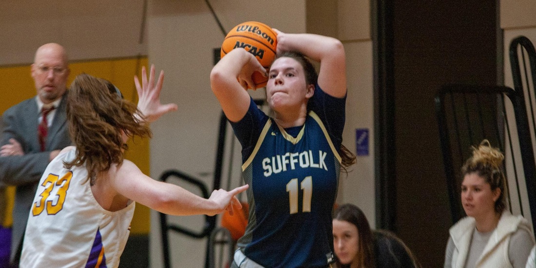 Women&rsquo;s Basketball Outlasts Endicott in Overtime, 71-64