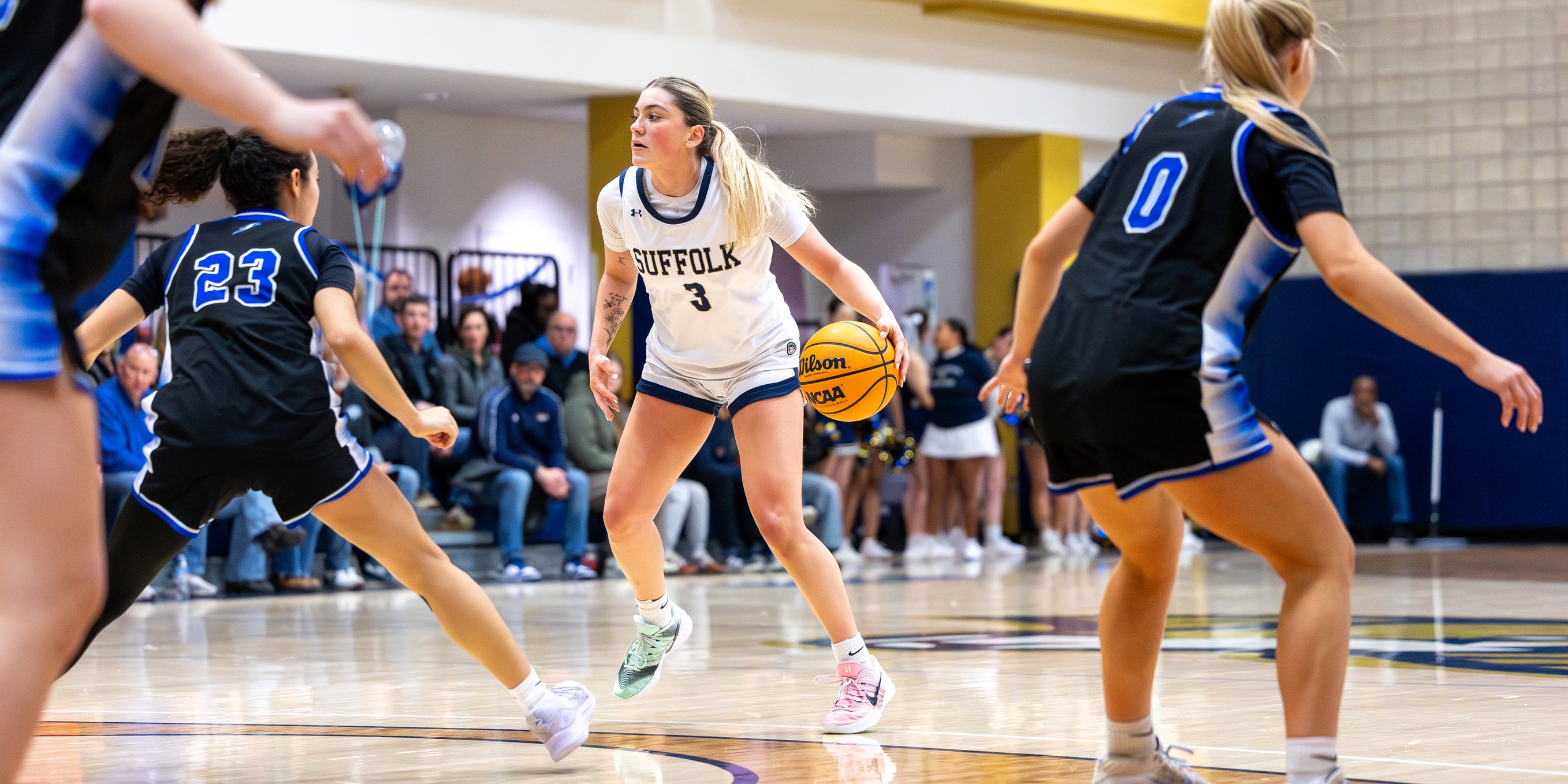 Women&rsquo;s Basketball Stuns UNE Late, 45-42