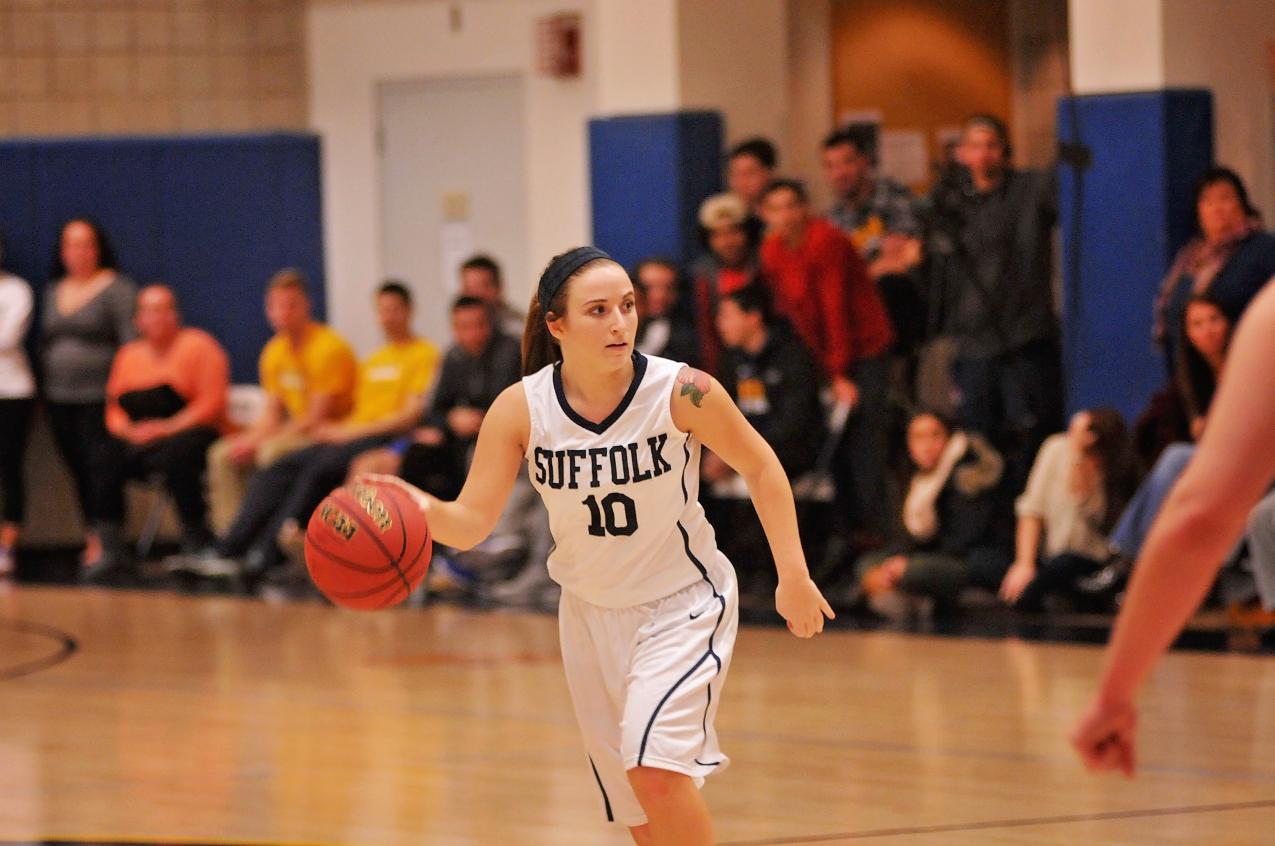 Women's Basketball Roll Past Mustangs