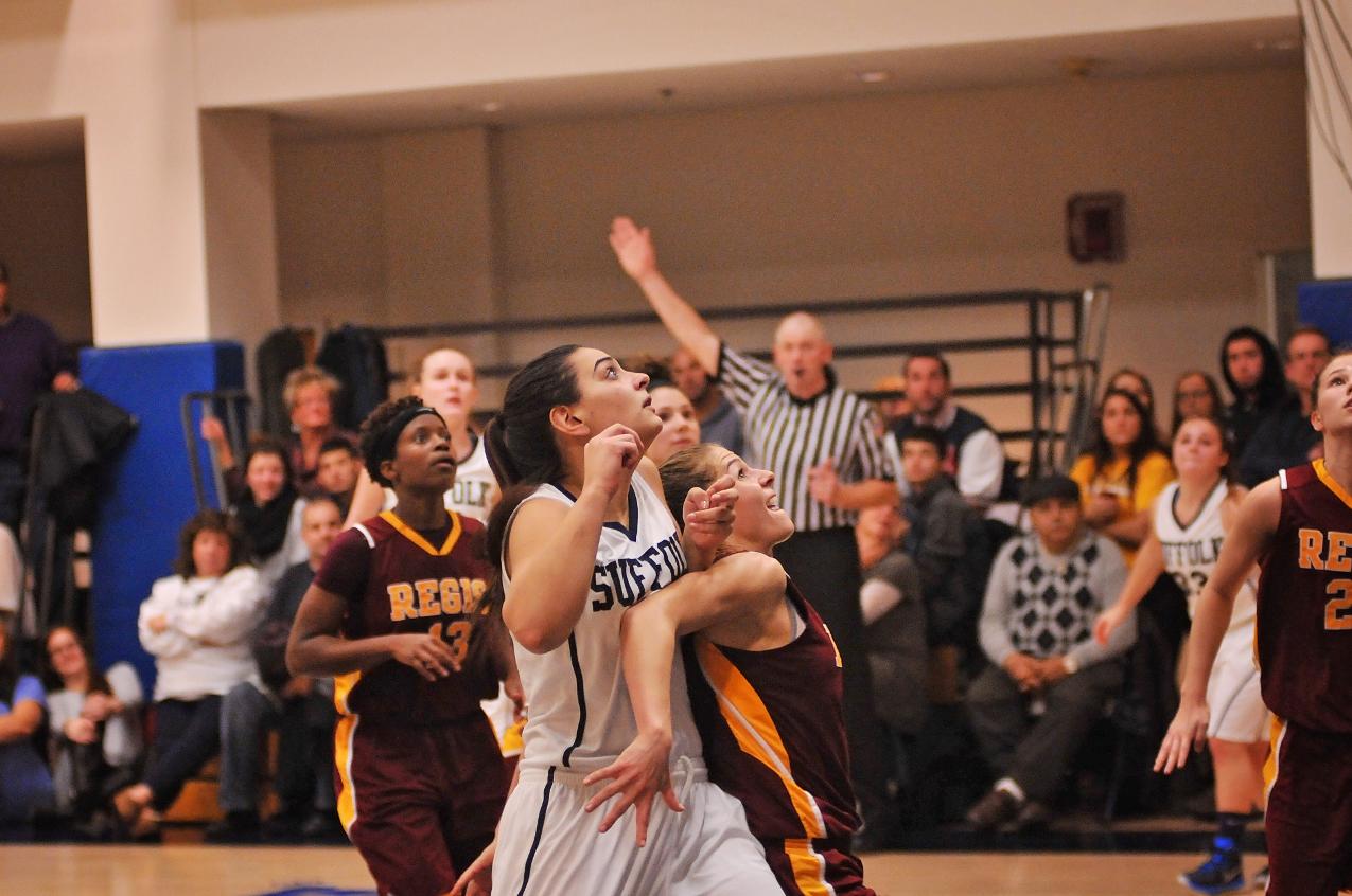 Connecticut College Upends Women&rsquo;s Basketball, 75-57