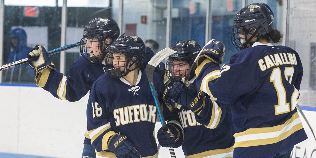 Five Unanswered Sends Women&rsquo;s Hockey Over UMass Boston in Codfish Bowl Consolation, 5-1