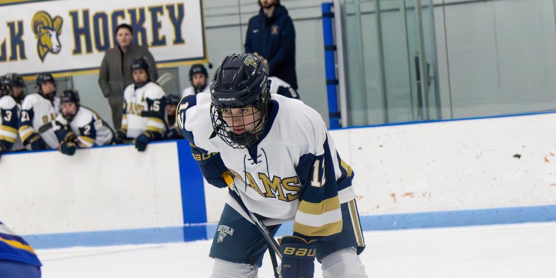 Women&rsquo;s Ice Hockey Face No. 4 Middlebury on Tuesday Night