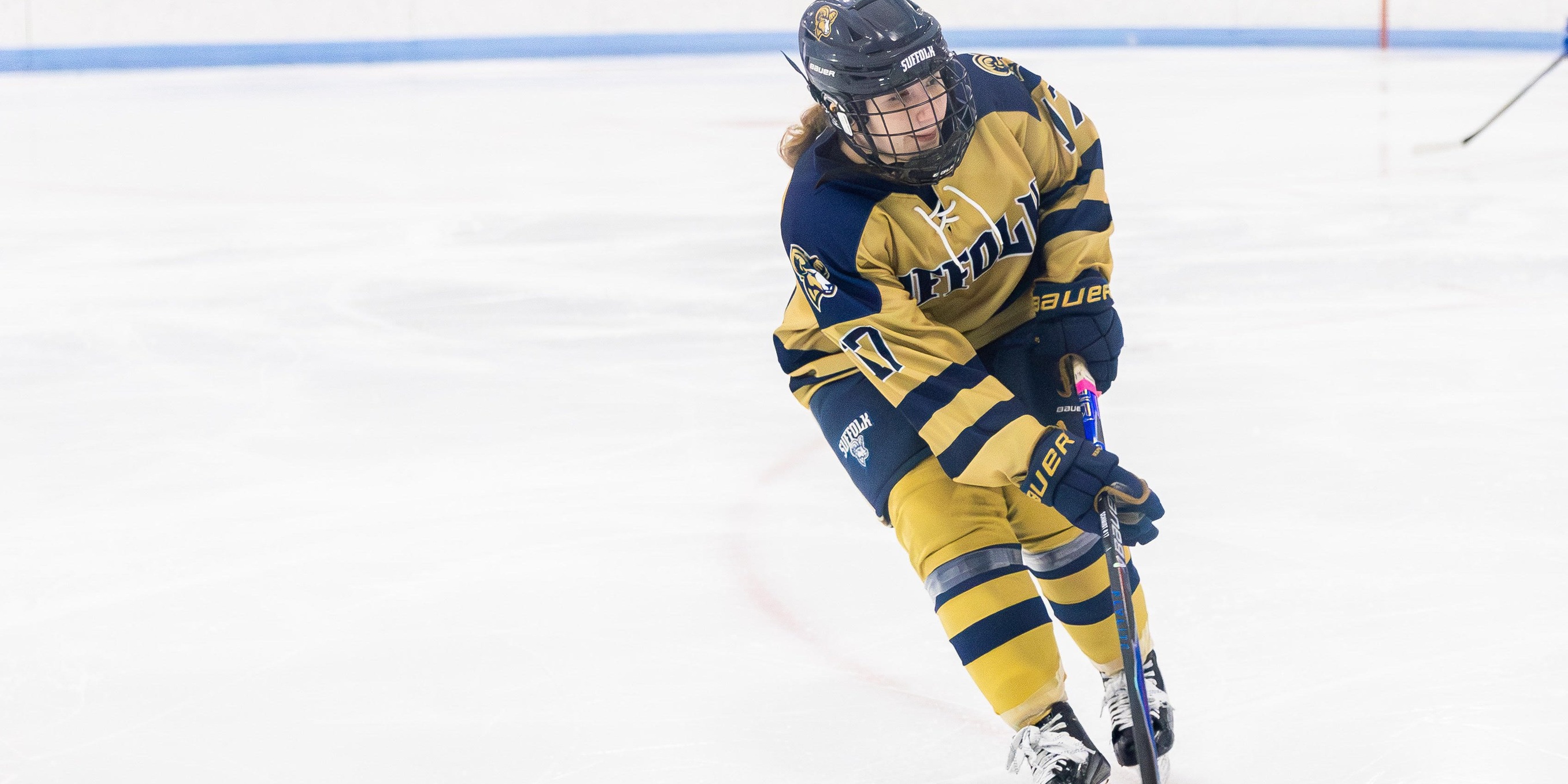 Women's Ice Hockey Rallies Late to Earn 5-5 Tie with Johnson & Wales