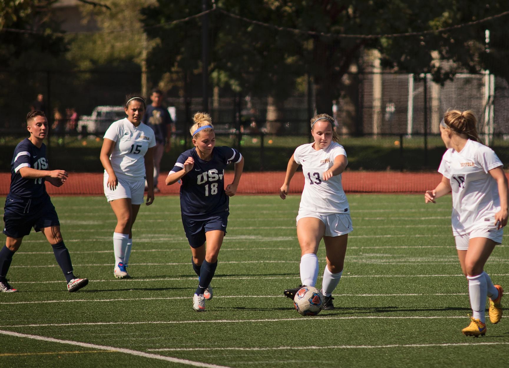 Emmanuel Stops by Women&rsquo;s Soccer on Columbus Day