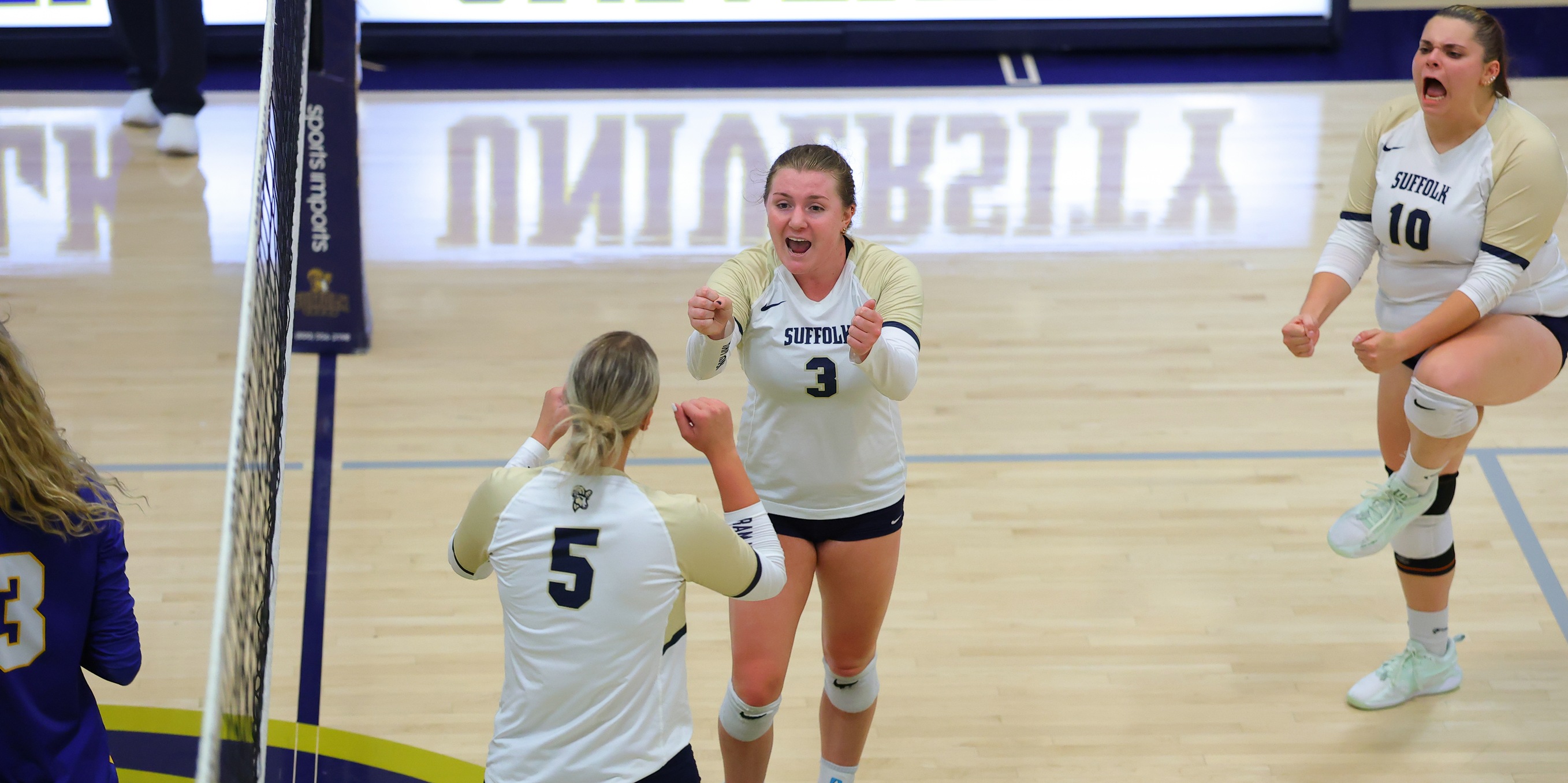 Lanigan Joins 1k Assist Club, Volleyball Downs JWU in CNE Opener, 3-1&nbsp;